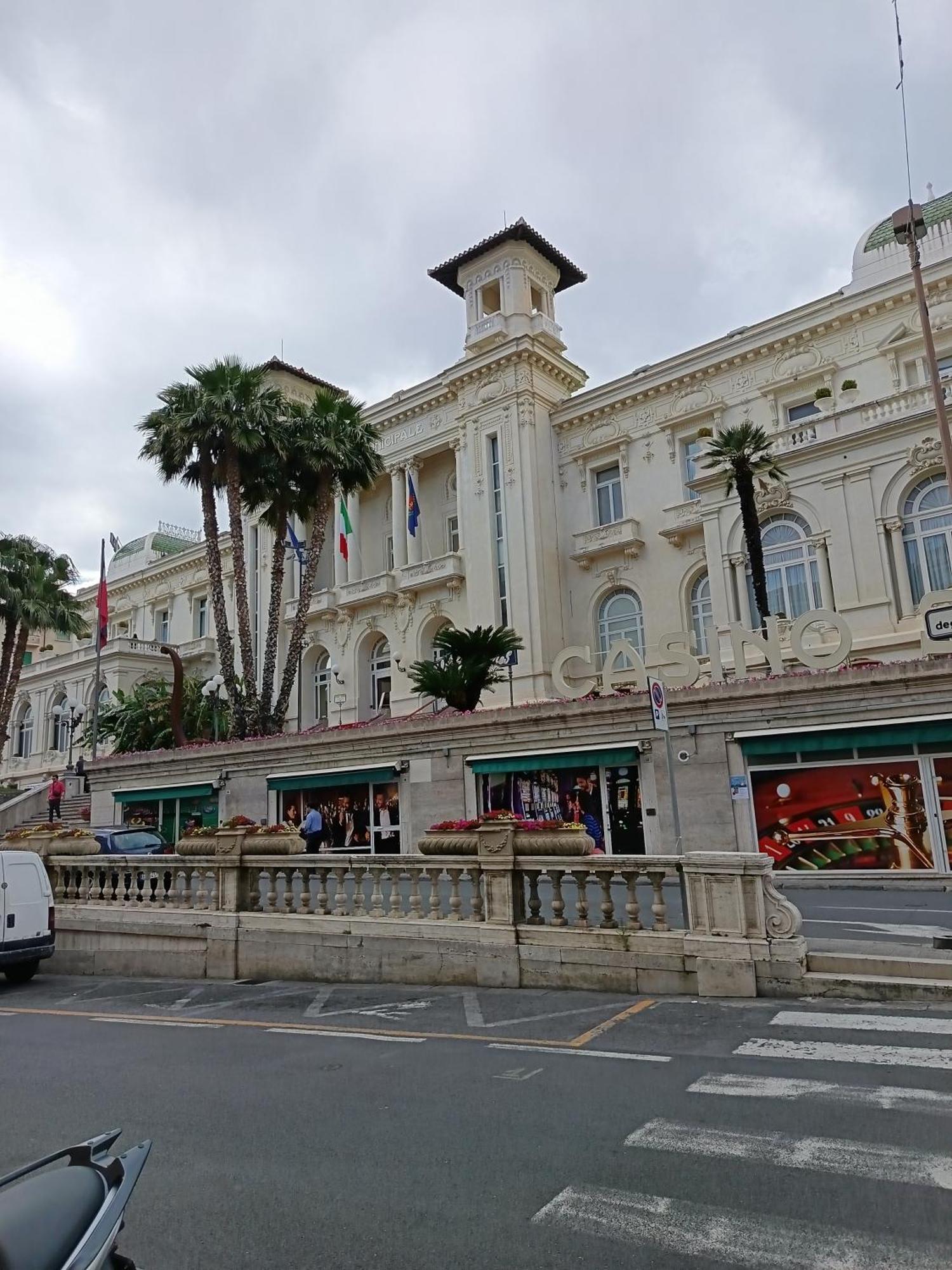 Casa Francesca Con Parcheggio Gratuito Apartment Сан Ремо Екстериор снимка